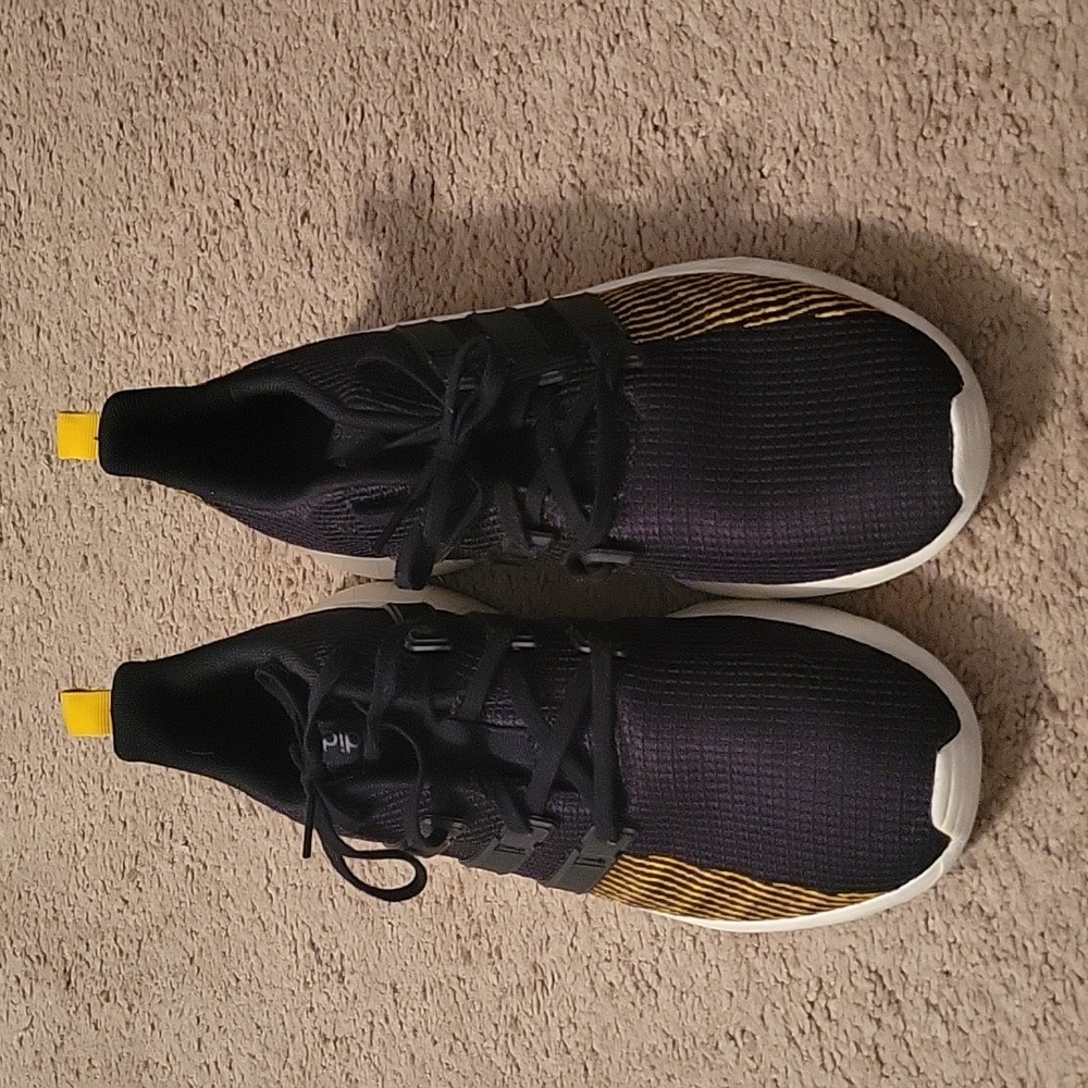 Adidas Tennis shoes
